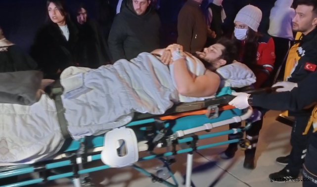 Adana'daki 38 yaralı depremzede ve 31 refakatçi TSK'ya ait uçakla İstanbul'a getirildi!