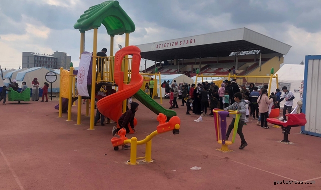 Melikgazi Çadır Kente Oyun Parkı Kurdu!