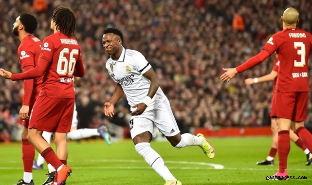 Real Madrid Liverpool'u perişan etti 2-0 geriden gelip farka koştular!