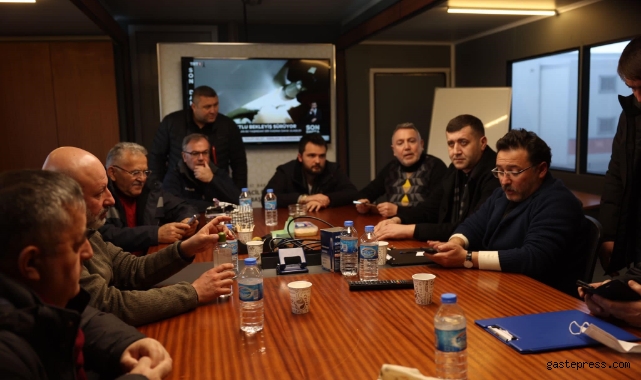 Vali Çiçek ve Başkan Büyükkılıç’tan deprem bölgesinde ‘Kayseri’ dayanışması!