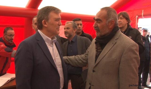 11. Cumhurbaşkanı Abdullah Gül'den çadır kente ziyaret!