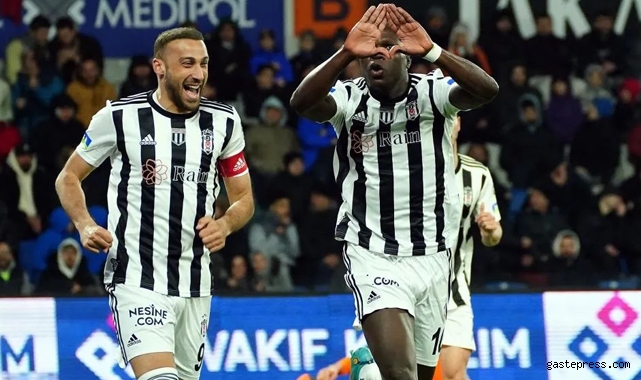 Aboubakar yine boş geçmedi! Beşiktaş Başakşehir'i deplasmanda devirdi!