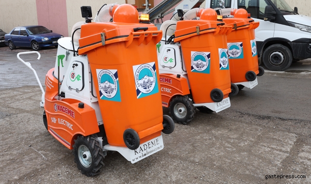 Büyükşehir, parkları yüzde yüz yerli ve elektrikli süpürge makinesi ile süpürecek!