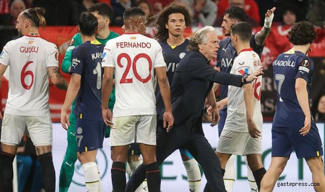 Fenerbahçe, deplasmanda Sevilla'ya 2-0 mağlup oldu!
