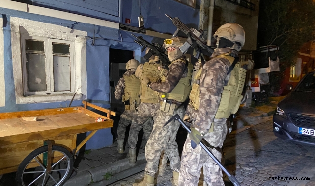 İstanbul’da uyuşturucu tacirlerine helikopter destekli eş zamanlı şafak operasyonu!