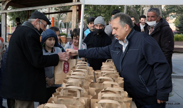 Kayseri Talas'ta ‘Biz pişirelim siz ulaştırın' bu yılda devam ediyor!