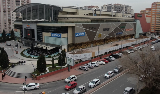 Kayseripark'taki kaçak inşaat havadan görüntülendi!