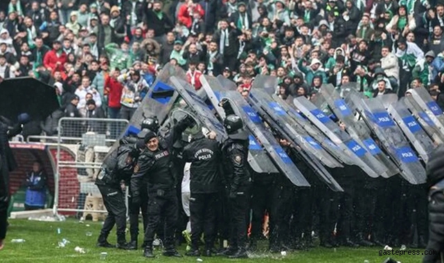 PFDK'dan Bursaspor'a 9 maç seyircisiz oynama cezası!