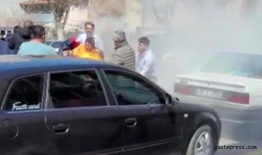 Belediye önünde kendini yakan şahıs hayatını kaybetti!
