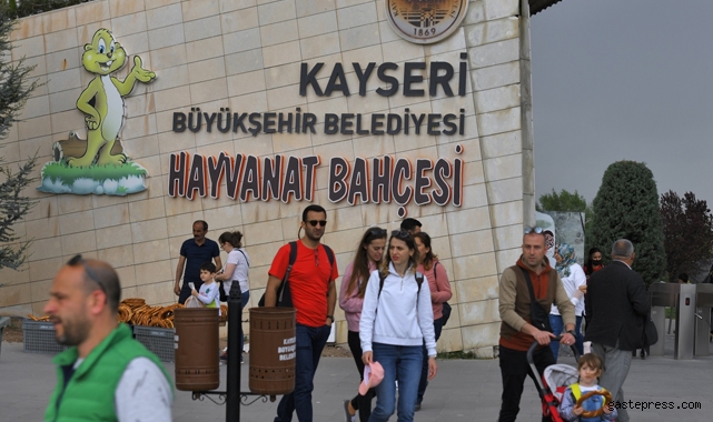 Büyükşehir'in Hayvanat Bahçesi Bayramda İki Gün Ücretsiz!
