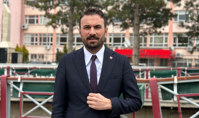 CHP Milletvekili Adayı Hukukçu Ünalmış, belediye önünde kendini yakan kişi için suç duyurusunda bulundu!