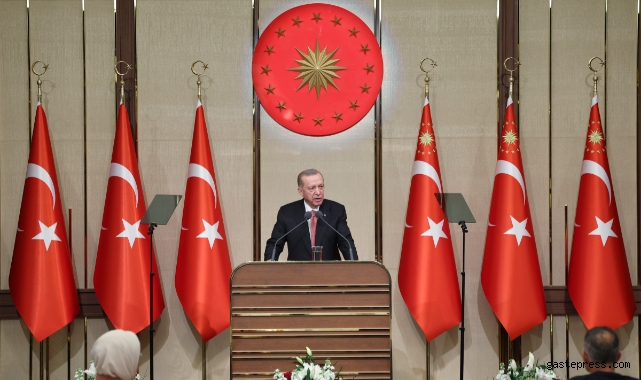Erdoğan: 'Diğer sınamalar gibi deprem felaketinin de altında kalmadık, Allah'ın izniyle kalmayacağız'