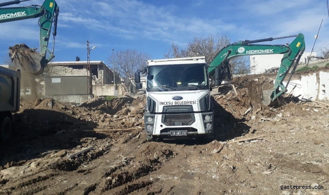 Kayseri İncesu Belediyesi Adıyaman’da enkaz kaldırıyor!