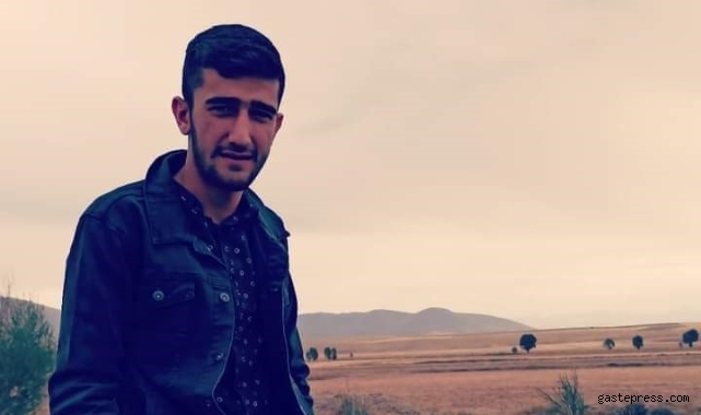 Lokomotifin çarptığı tırın sürücüsü hayatını kaybetti!