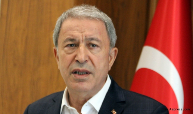 Milli Savunma Bakanı Akar: "Zeytin Dalı ve Fırat Kalkanı bölgelerinde 10 terörist etkisiz hale getirildi"