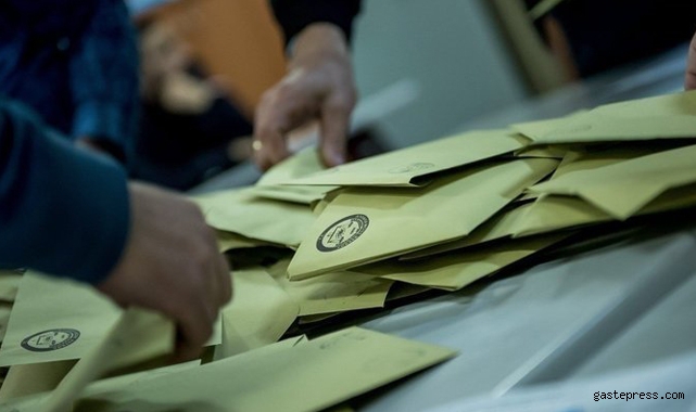 14 Mayıs'a doğru adım adım! Son seçim anket sonuçları ile kim önde fark yüzde kaç?