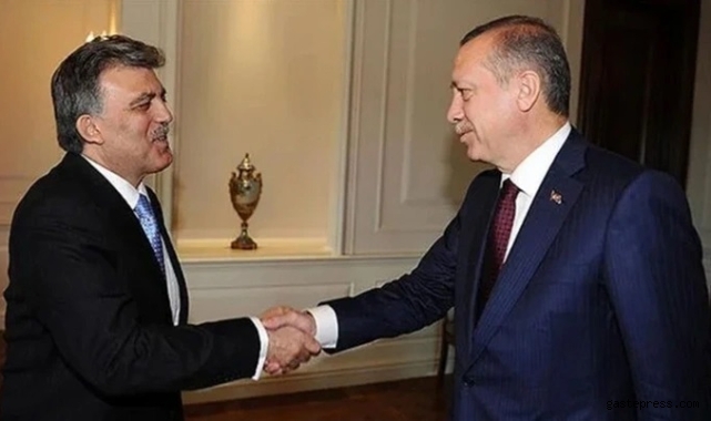 Abdullah Gül'den Cumhurbaşkanı Erdoğan'a tebrik!