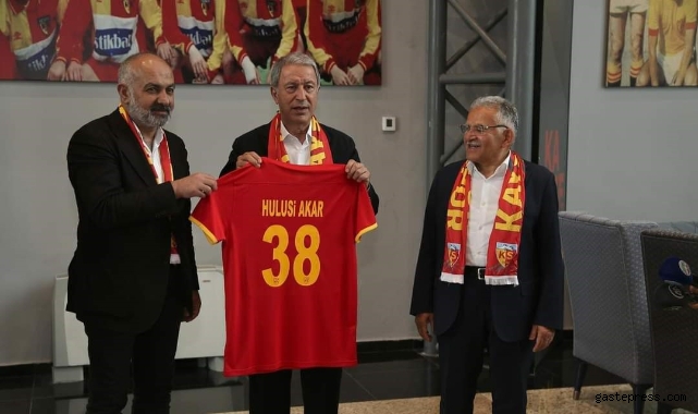 Bakan Akar’dan Kayserispor'a ziyaret!