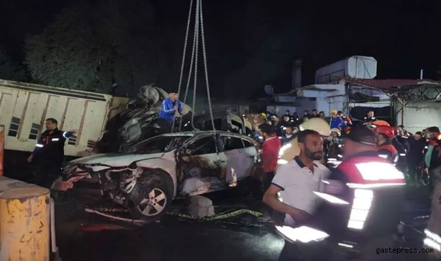 Freni patlayan kamyon asker uğurlayan kalabalığa daldı!