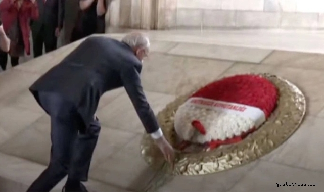 Kılıçdaroğlu, Anıtkabir’i ziyaret etti!