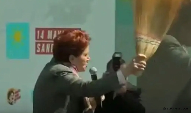 Mitingde eline süpürge alan Akşener: Bu seçimde bunları süpürgenin ucuyla süpüreceğiz, sapıyla başka bir şey!