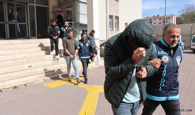 "Oyun konsolu satıyoruz" diyerek 260 bin TL dolandırdılar!