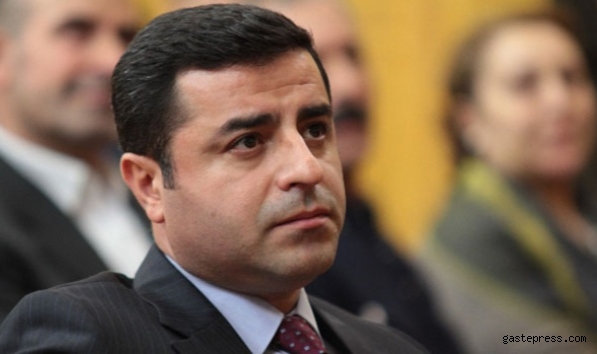 Selahattin Demirtaş siyaseti bıraktığını açıkladı!