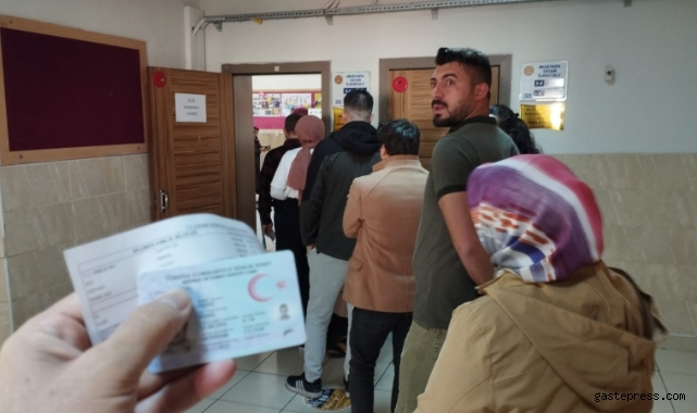 Yeni seçmen kağıtları dağıtılmaya başlandı!