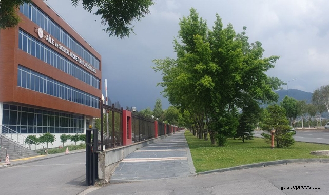 Aile ve Sosyal Politikalar İl Müdürlüğü'nde İntihar Girişimi!