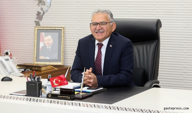 Başkan Büyükkılıç: "Baba, her bir aile ferdi için güven, huzur, cesaret demektir"