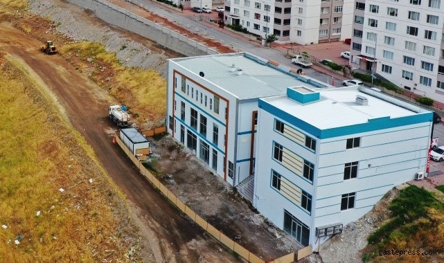 Başkan Çolakbayrakdar: "İnsanların mutlu yaşayabileceği bir Kocasinan inşa ediyoruz"