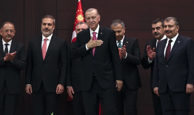 Cumhurbaşkanlığı Kabinesi'nin yeni bakanlarından teşekkür mesajı!
