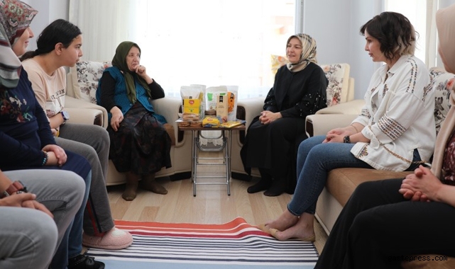 Fatma Çolakbayrakdar, Çölyaklı Aileleri Ziyaret Etti!