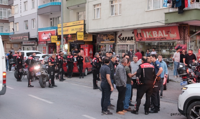 Kavgayı ayırmaya çalışan esnaf vuruldu!