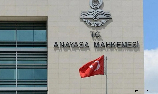 Anayasa Mahkemesi, Öğretmenlik Meslek Kanunu'nun bazı hükümlerinin iptaline karar verdi!