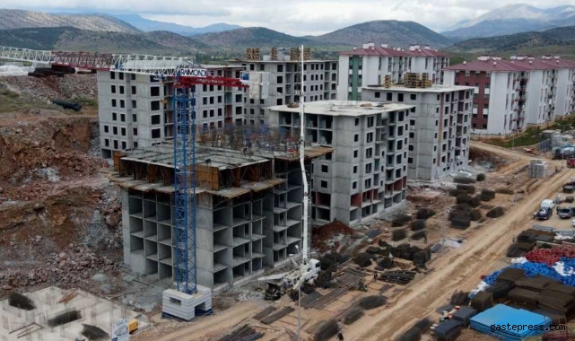 Bakan Özhaseki: “Kahramanmaraş’ta 112 bin 414 deprem konutu yapılacak”