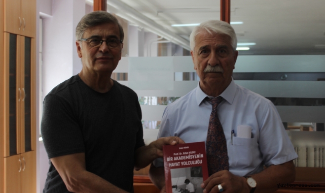 'Bir Akademisyenin Hayat Yolculuğu' kitabı tanıtıldı!