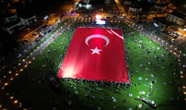Dünyanın en büyük Türk bayrağı Kayseri’de açıldı!