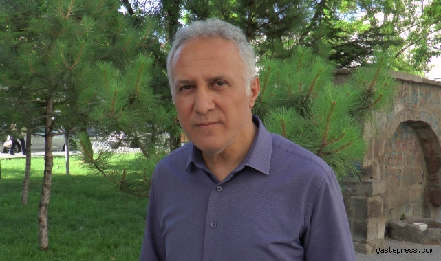 Kaldırımdaki ot yangınından belediyeler sorumlu!