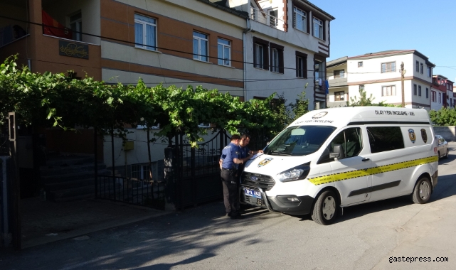 Oğlunu kurtarmak isteyen anne yaralandı!