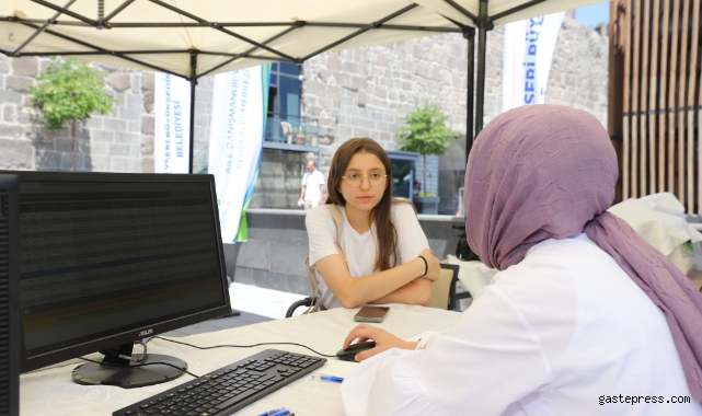 Öğrenci dostu Kayseri Büyükşehir'e gençlerden tam not!