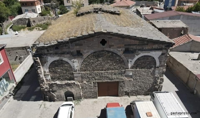 Tomarza'daki Tarihi Ermeni Kilise'si Bakım Bekliyor!