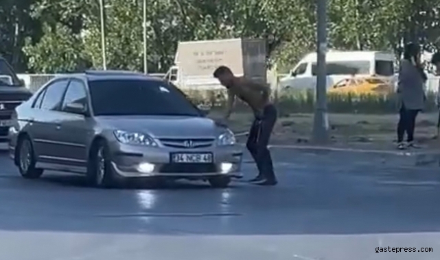 Trafikte “Neden yol veriyorsun” dediği genci bıçaklayarak öldürdü!