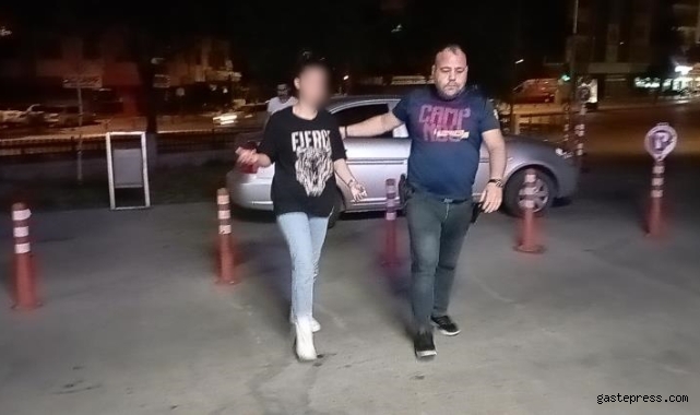 14 yaşındaki kız dedesini bıçakladı, yakalanınca savunması şaşırttı!