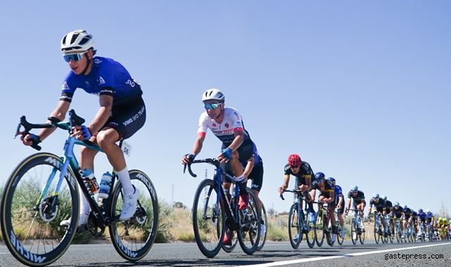 9 ülkeden sporcular meydandan Erciyes'e pedal çevirecek!
