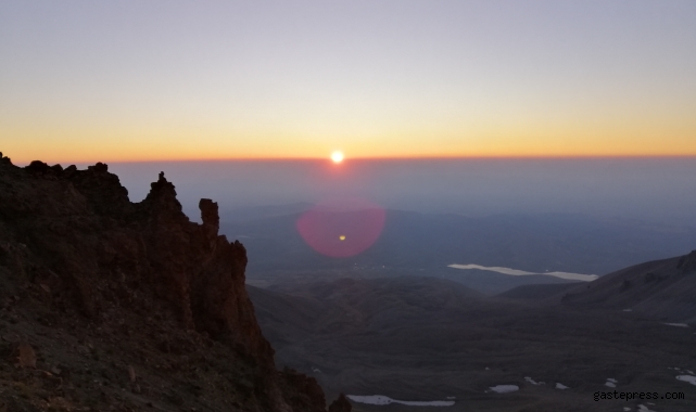 Dağcılar Erciyes'in Zirvesinde Buluşacak!