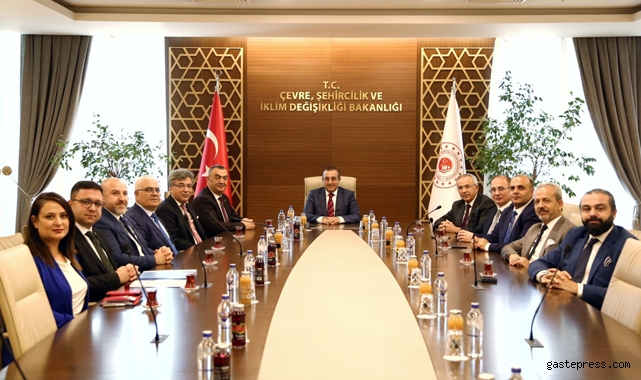 KAYSO Yönetiminden Bakan Özhaseki’ye Hayırlı Olsun Ziyareti!