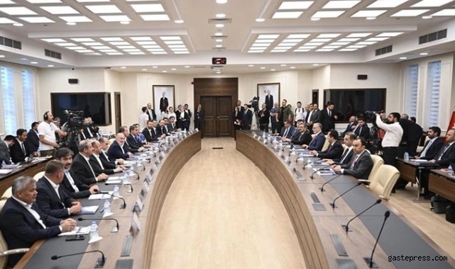 Memur ve memur emeklileri için kulislerde konuşulan zam oranı!