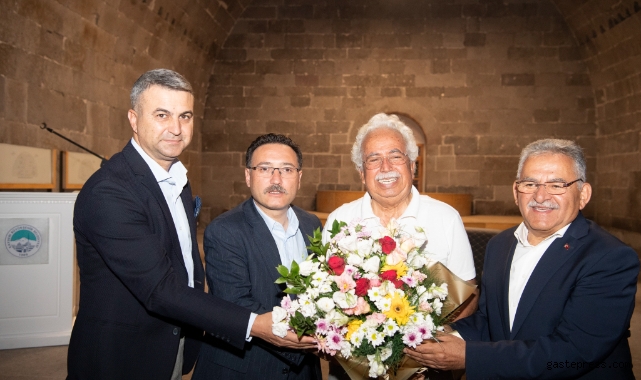 Vali Çiçek ve Başkan Büyükkılıç Eyvan Sohbetleri'ne Katıldı!