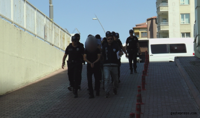 Zehir tacirleri adliyeye sevk edildi!
